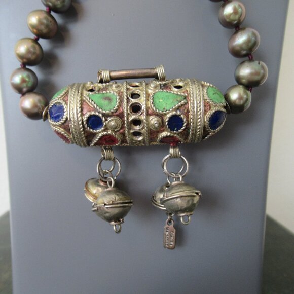 VTG Real Pearls Hand Tied Two Tone w/ Ancient Engrave Metal Beads Extra Long 51" - Picture 8 of 14